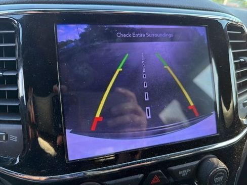 Used 2020 Jeep Grand Cherokee Laredo w/ 18" Wheel & 8.4" Radio Group image 12