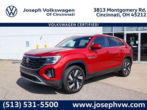 Certified 2025 Volkswagen Atlas Cross Sport SE w/ Panoramic Sunroof Package image 1