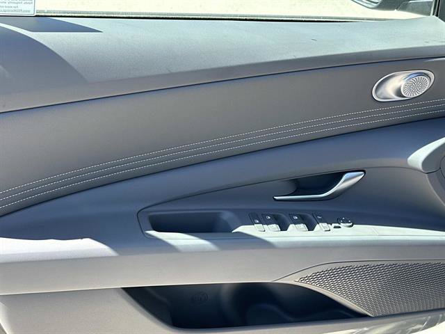 New 2026 Hyundai Elantra Sport FWD image 21