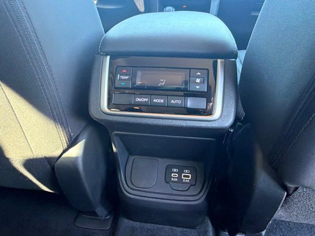 Used 2024 Subaru Ascent Premium w/ Convenience Package AWD/4WD image 16
