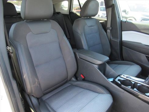 Certified 2024 Chevrolet Trax LT w/ Driver Confidence Package image 7