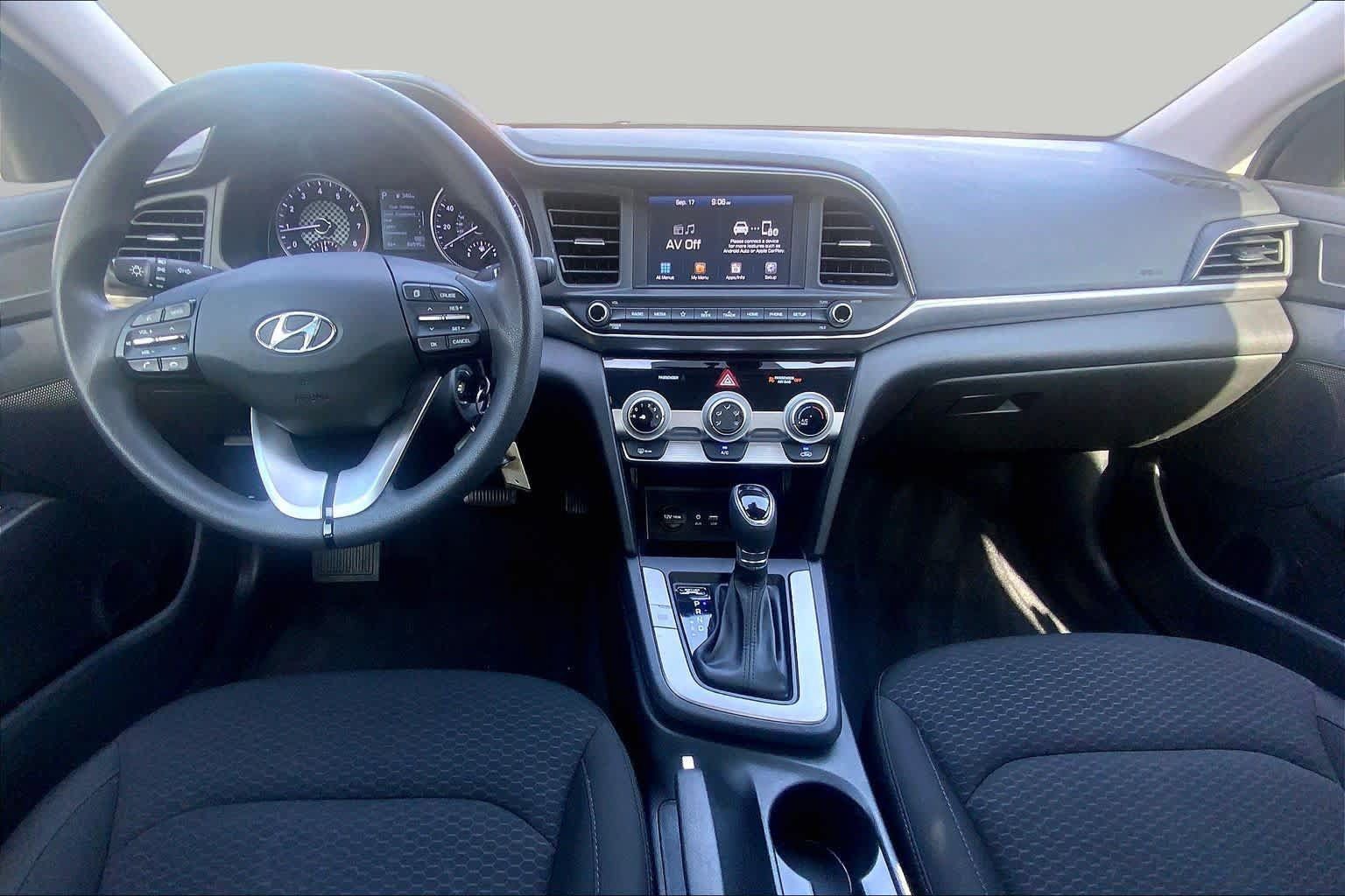 Used 2019 Hyundai Elantra SEL w/ Cargo Package FWD image 14