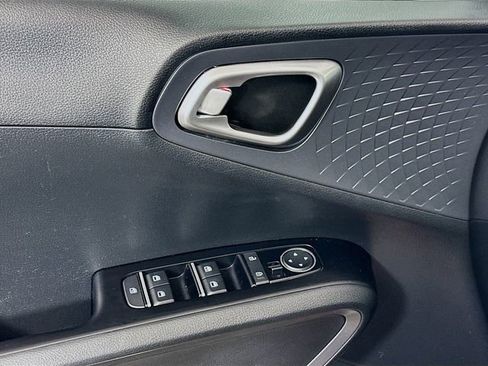 Used 2021 Kia Soul GT-Line image 17