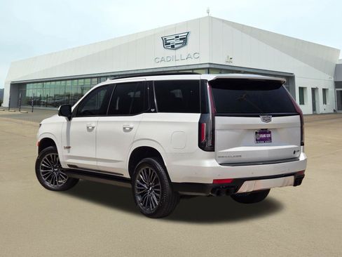 Used 2023 Cadillac Escalade V AWD/4WD image 4