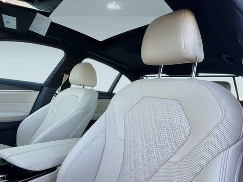 Certified 2023 BMW 530i xDrive w/ Executive Package image 15