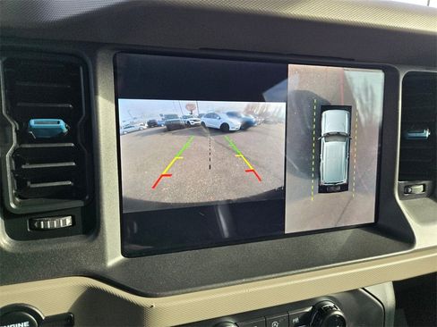 Used 2024 Ford Bronco Wildtrak image 14