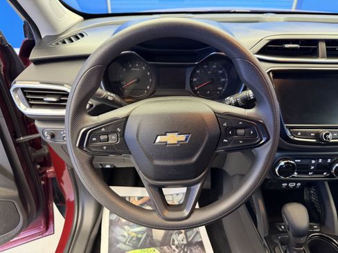 Used 2023 Chevrolet TrailBlazer LT w/ Convenience Package AWD/4WD image 15