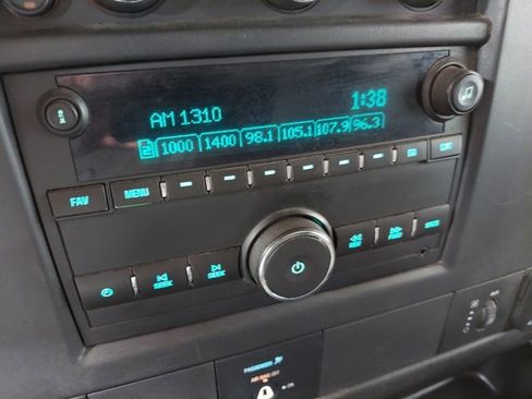 Used 2016 GMC Savana 3500 image 27
