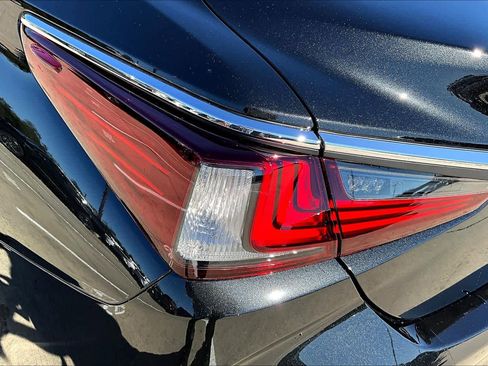 New 2025 Lexus ES 350 w/ Premium Package image 14