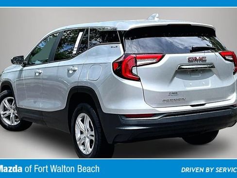 Used 2022 GMC Terrain SLE FWD image 4