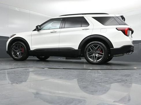 Certified 2025 Ford Explorer ST AWD/4WD image 43