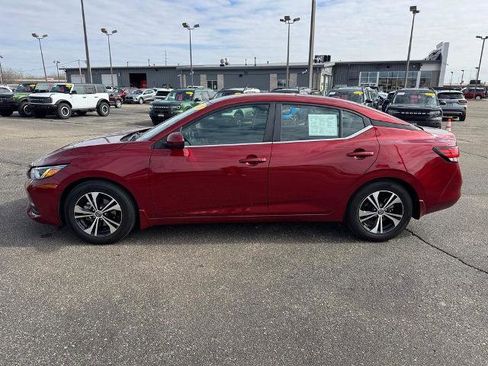 Used 2021 Nissan Sentra SV image 3