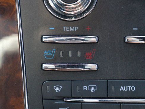 Used 2015 Lincoln Navigator 4WD image 26