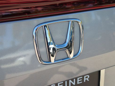 Used 2023 Honda Civic Sport image 25