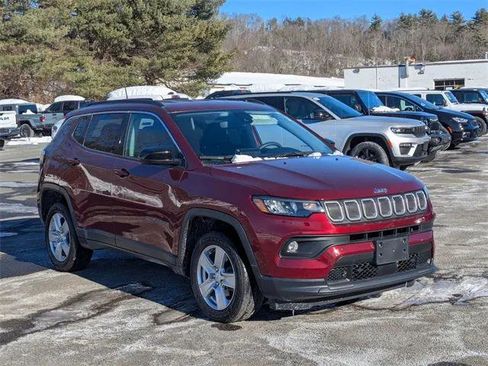 Certified 2022 Jeep Compass Latitude image 3