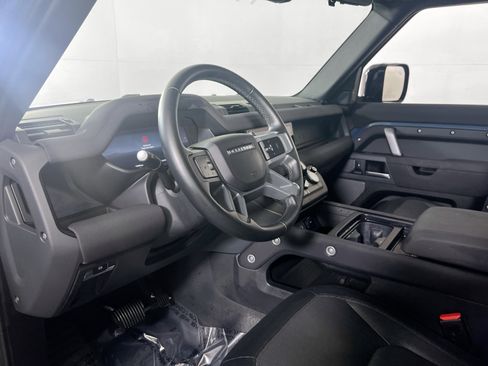 Used 2023 Land Rover Defender 110 X-Dynamic SE image 9