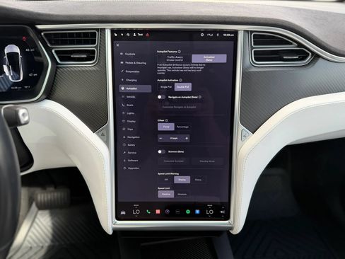 Used 2017 Tesla Model X 75D AWD/4WD image 22