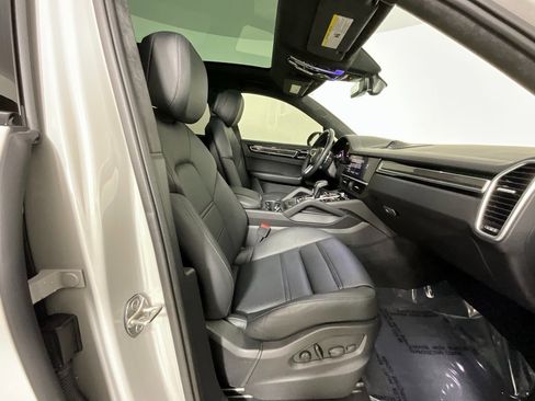 Used 2022 Porsche Cayenne GTS image 21