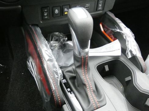 New 2026 Nissan Frontier PRO-4X w/ Pro-4x Convenience Package image 16