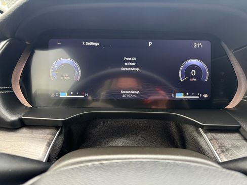 Used 2023 Jeep Grand Cherokee Limited w/ Black Appearance Package image 31