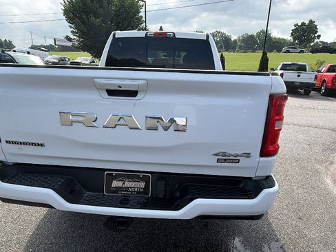 Used 2025 RAM 1500 Big Horn AWD/4WD image 9