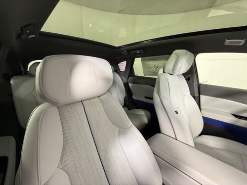 New 2026 Cadillac Optiq Luxury 2 AWD/4WD image 34