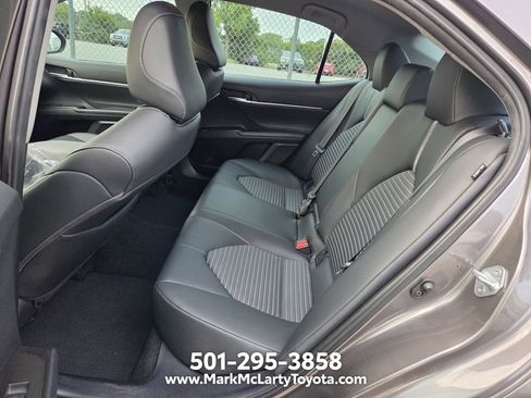 Used 2023 Toyota Camry SE w/ Convenience Package FWD image 7