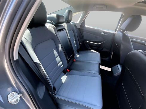 Used 2025 Volkswagen Jetta SE FWD image 20