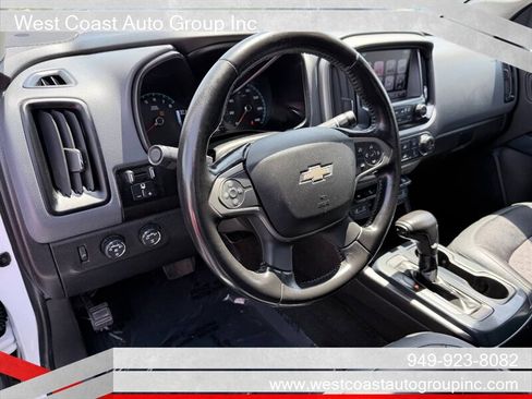 Used 2017 Chevrolet Colorado Z71 AWD/4WD image 6
