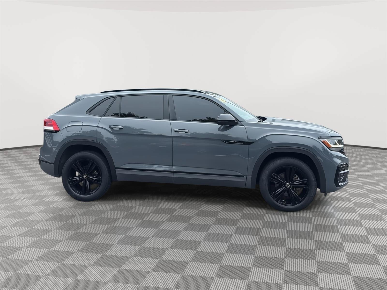 Used 2023 Volkswagen Atlas Cross Sport SEL R-Line AWD/4WD image 8