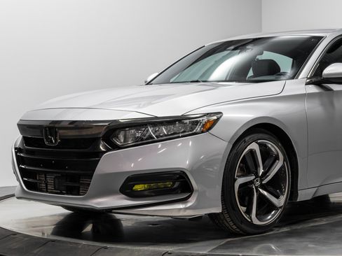 Used 2020 Honda Accord Sport image 4