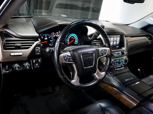 Used 2018 GMC Yukon XL Denali w/ Open Road Package image 10