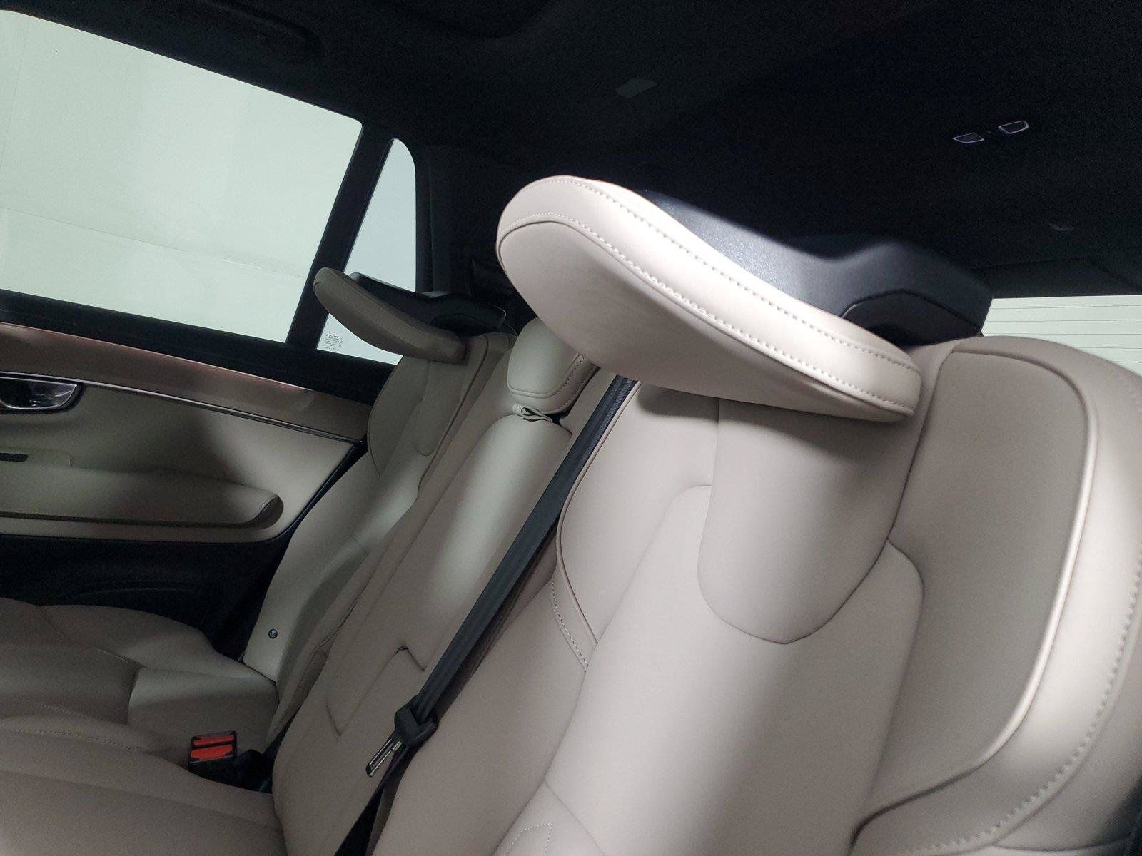 New 2026 Volvo XC90 T8 Core AWD/4WD image 13