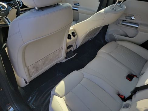 Certified 2025 Mercedes-Benz GLA 250 image 13