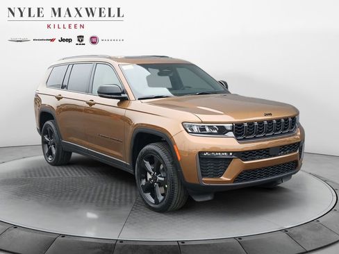 New 2026 Jeep Grand Cherokee L Limited RWD image 2