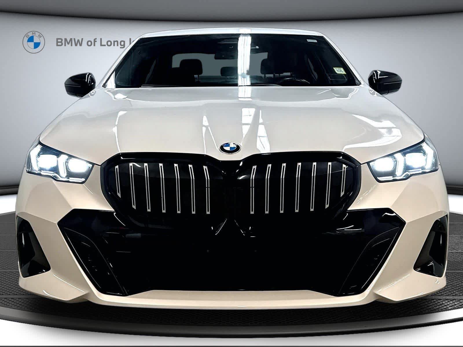 Used 2024 BMW 530i xDrive w/ M Sport Package AWD/4WD image 2