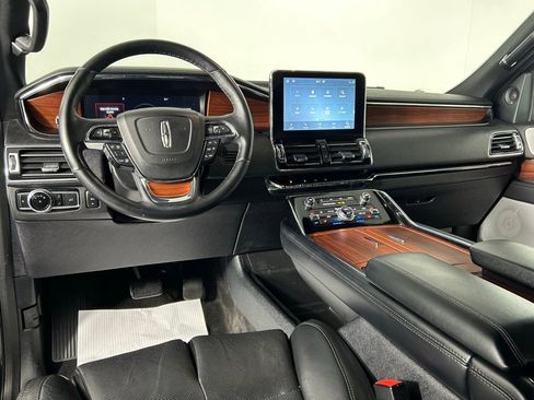 Used 2020 Lincoln Navigator L Reserve w/ Luxury Package image 21