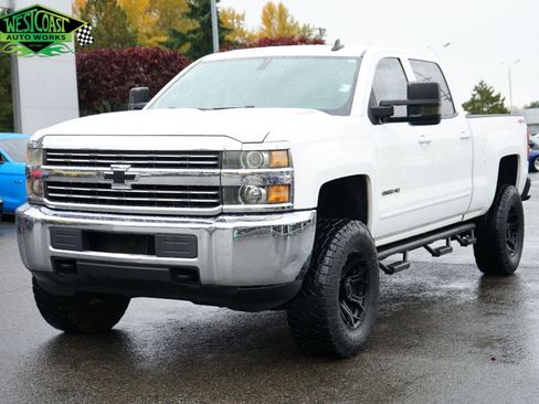 Used 2015 Chevrolet Silverado 2500 LT image 1