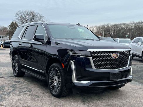 Certified 2022 Cadillac Escalade Premium Luxury image 2