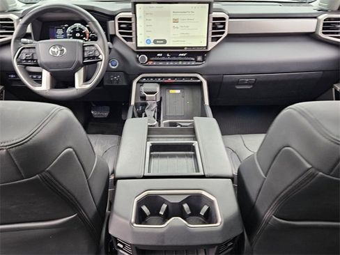 Used 2024 Toyota Tundra Limited image 8