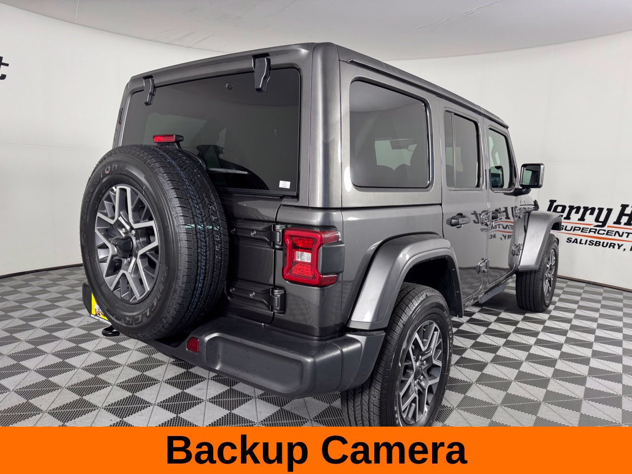 Used 2026 Jeep Wrangler Unlimited Sahara AWD/4WD image 7