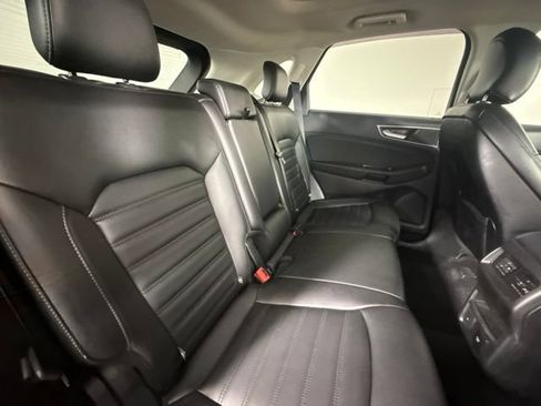 Used 2019 Ford Edge SEL w/ Equipment Group 201A AWD/4WD image 32