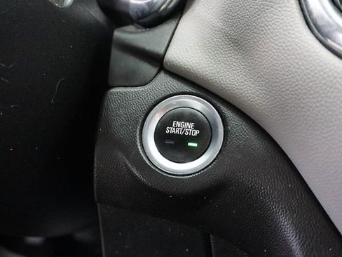 Used 2020 Chevrolet Equinox LS w/ LS Convenience Package FWD image 15