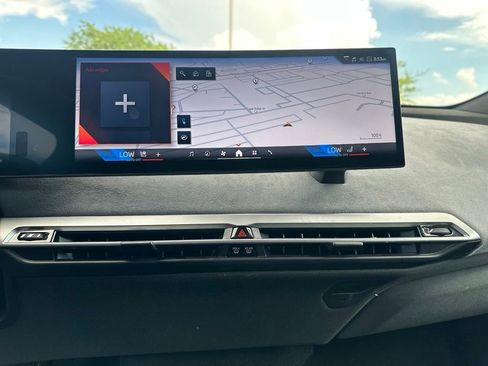 New 2026 BMW iX xDrive60 w/ M Sport Package AWD/4WD image 36