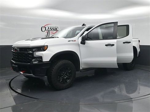 Used 2023 Chevrolet Silverado 1500 ZR2 w/ Technology Package image 35
