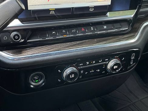Used 2024 Chevrolet Silverado 1500 LT AWD/4WD image 19