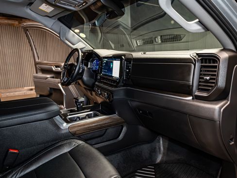 Used 2025 Chevrolet Silverado 1500 LT Trail Boss image 20