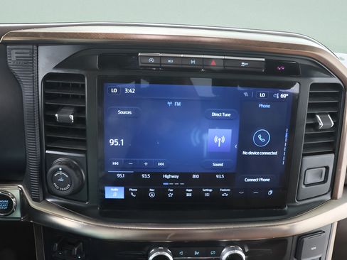 Used 2024 Ford F150 King Ranch AWD/4WD image 12