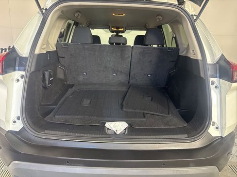 Used 2023 Nissan Rogue SV image 26