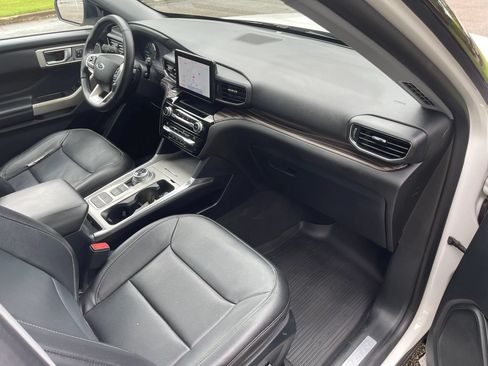 Used 2021 Ford Explorer Limited w/ Hybrid Equipment Group 310A RWD image 14